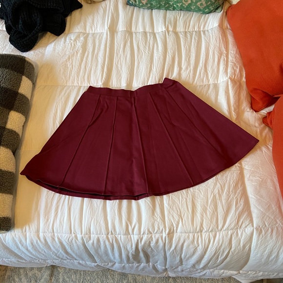 Aritzia school girl skirt - Picture 4 of 7
